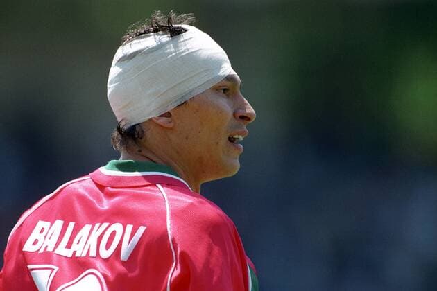 Krassimir Balakov (Bulgarien) mit Kopfverletzung Fußball WM Herren WM 1998, Länderspiel, Nationalteam, Nationaltrikot, Einzelbild Montpellier