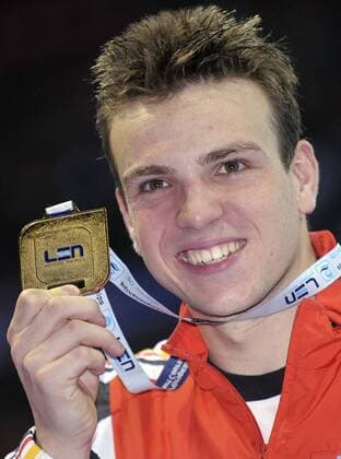 Paul Biedermann ( GER ) Europameister 2009 über 400m Freistil in Istanbul giorgioxperottino o0 Siegerehrung Sieg, Sieger Medaille Goldmedaille Objekte Gold