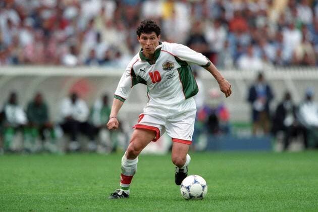 Krassimir Balakov (Bulgarien) Fußball WM Herren WM 1998, Länderspiel, Nationalteam, Nationaltrikot, Einzelbild Paris Dynamik,