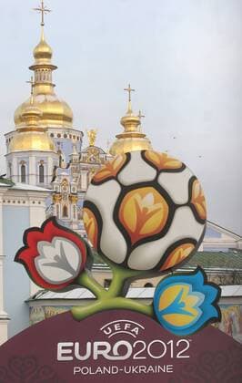 KIEV, UKRAINE. DECEMBER 14, 2009. The official logo of the 2012 UEFA European Football Championship has been presented in Kyiv.  RE0C44C7 o00 Emblem Polen