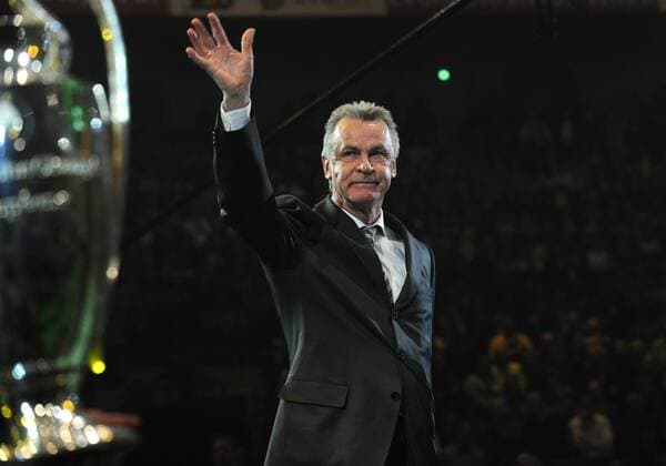 19.12.2009, 100. Geburtstag von BORUSSIA DORTMUND ,Geburtstagsfeier zum 100 Jährigen Bestehen in der Westfalenhalle Dortmund -- Ottmar Hitzfeld (GER) o0 BVB Jubiläumsfeier Party Feier o0 Jubiläumsshow Show