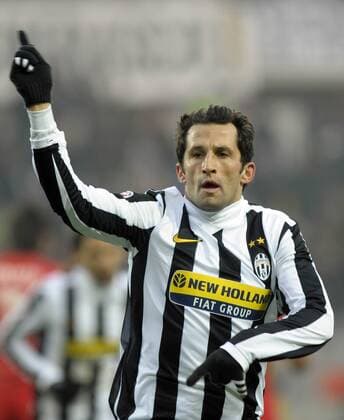 Hasan Salihamidzic (Juventus) jubelt. Torino 20 12 2009 Juventus Turin (weiß) - Catania Calcio 1:2 (rot) - giorgioxperottino