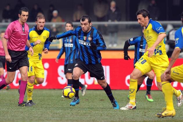 Goran PANDEV Inter Chievo Verona (gelb) vs. Inter Mailand (blau) - ANDREAXSTACCIOLI