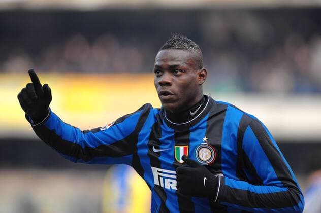 Mario BALOTELLI (Inter) Chievo Verona (gelb) vs. Inter Mailand (blau) - ANDREAXSTACCIOLI o0 Jubel, Freude
