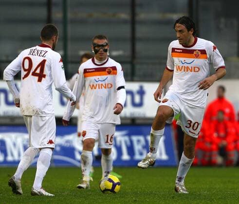 Cagliari Calcio (rot) - AS Rom (weiß) v.re.: Luca TONI, Daniele de Rossi - ginoxmancini
