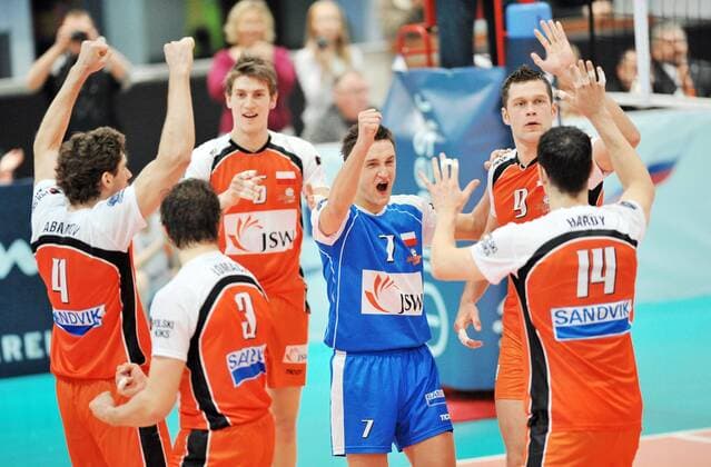ZDROJ, KS Jastrzebski Wegiel (orange) - VfB Friedrichshafen (weiß) - v.li.: PAVEL ABRAMOV, IGOR YUDIN, PAWEL RUSEK, PATRYK CZARNOWSKI -  20100106luk037 o0 Jubel, Freude