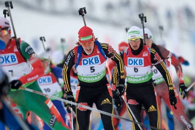 Biathlon WC Oberhof 10.01.2010 12,5 km Massenstart Frauen Kati WILHELM GER (li.) und Simone HAUSWALD GER