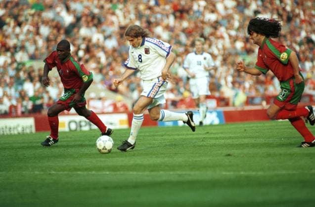 Czech soccer player Karel poborsky (C) is seen scoring his famous goal in the quarterfinal of Euro 96 against Portugal in Birmingham, June 23, 1996. (CTKxPhoto MichalxDolezal) 