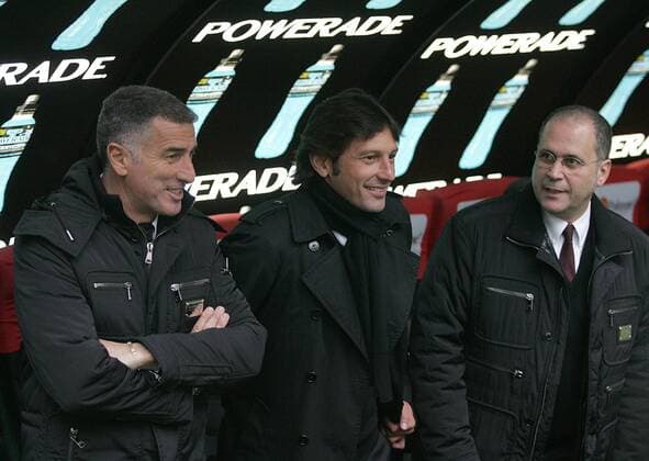v.li.: Co Trainer MAURO TASSOTTI, Trainer LEONARDO, Pressesprecher VITTORIO MENTANA , AC Mailand (rot) -
