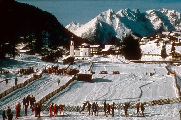 Langlaufstadion Seefeld bei Innsbruck am Rande der Olympischen Winterspiele 1976 Nordischer Skilauf OS Winter Olympische Winterspiele 1976, Olympia, Spiele, Ski Nordisch, Nordischer Skisport, Langlauf 5km Totale Innsbruck