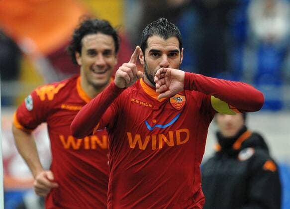 Simone Perrotta (R) und Luca Toni (beide AS ROM) Roma 17 1 2010 Stadio Olimpico Roma Serie A 2009 2010 - ANDREAXSTACCIOLI