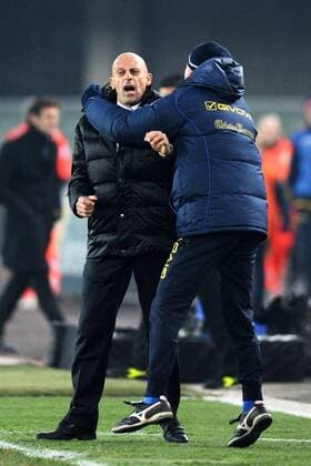Chievo Verona (gelb) - Juventus Turin (weiß), Schlussjubel Trainer Domenico Di Carlo (Verona)  o0 Jubel, Freude