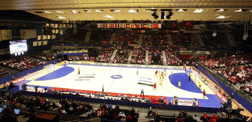 HANDBALL - EHF EURO 2010, WIEN,AUSTRIA,25.JAN.10 - DIVERS, HANDBALL - EHF Europameisterschaft, EURO 2010, Laenderspiel, Bild zeigt die Wiener Stadthalle.  o0 Halle Spielfeld Taktik Spieltaktik Raumaufteilung Zuordnung