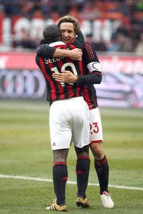 MASSIMO AMBROSINI (re.) und CLARENCE SEEDORF - AC Mailand (rot schwarz) - AS Livorno (weiß) 1:1 - o0 Jubel Freude