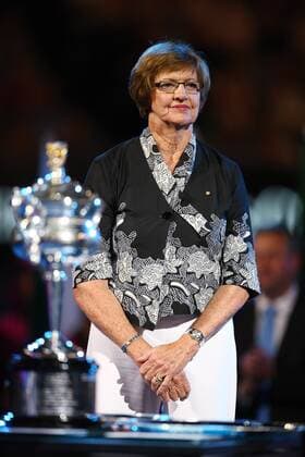 Former tennis player Margaret Court (Smith) during the victory ceremony of the 2010 Tennis Australian Open in Melbourne, 30 01 2010 - o0 Siegerehrung Objekte Pokal Trophäe