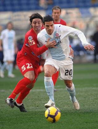 Sergio Floccari (Lazio) und Pablo Alvarez (Catania) - roma 07-02-2010 Serie A - Lazio Rom (weiß) - Catania Calcio (rot) 0:1 - - massimooliva
