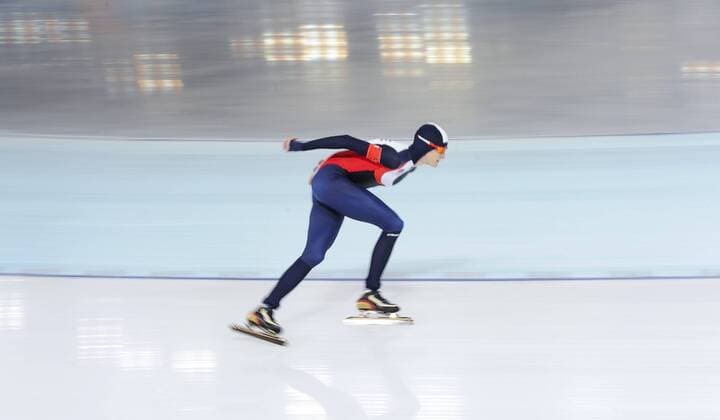 Czech s Martina Sablikova acts during the women s 3000m final of speed skating at the 2010 Winter Olympic Games in Vancouver, Canada, on Feb. 14, 2010. Martina Sablikova claimed the title with 4:02.53. (3) 
