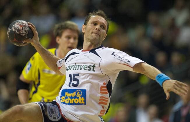 Handball Bundesliga 17.02.2010 Berlin Max Schmeling Halle Fuechse Berlin gelb geg SG Flensburg Handewitt weiss Lars Christiansen