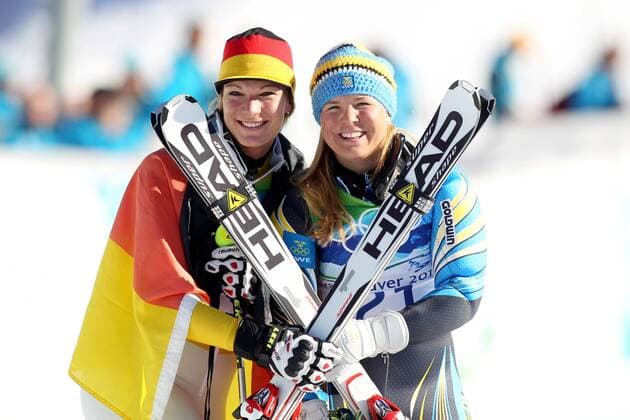 Olympic Winter Games Vancouver 2010 - Olympische Winter Spiele Vancouver 2010, Alpine Skiing (Ladies Super Combined), v.li. Siegerin Maria RIESCH (GER) and Anja PAERSON (SWE) xHOCHxZWEIx xMaltexChristiansx o0 Olympiasieg Jubel Freude