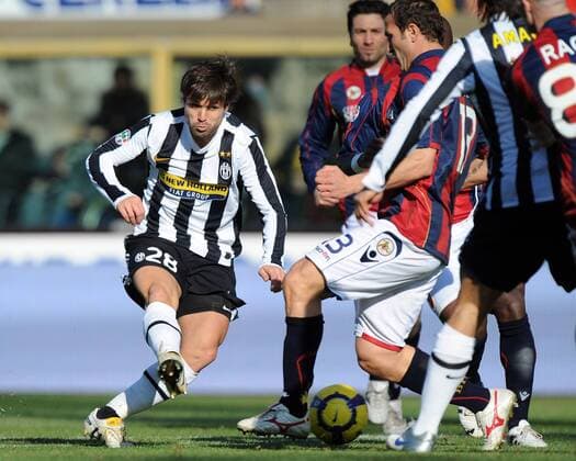 Diego (Juventus, L) erzielt den Treffer zum 0:1 - 21 02 2010 FC Bologna (rot) - Juventus Turin (weiß) - Serie A 2009 2010 -