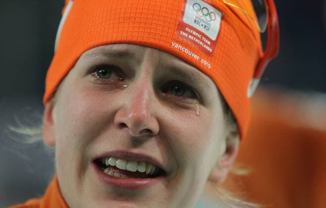 Feb 21, 2010 - Richmond, BC, Canada - IREEN WUST from Holland is taeru after winning the gold in the women s 1500 metres at the Vancouver 2010 Olympic Winter Games at the Richmond Oval.  - ZUMAt14 o0 Jubel Freude Emotionen Sieg Olympiasieg Porträt Tränen weinen