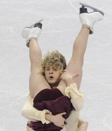 Feb. 22, 2010 - Vancouver, British Columbia, Canada - 2 22 10 - USA s MERYL DAVIS and CHARLIE WHITE during Free Dance of Ice Dance at Pacific Coliseum, all part of the Vancouver 2010 Olympic Winter Games hosted by Vancouver.  - ZUMAt14