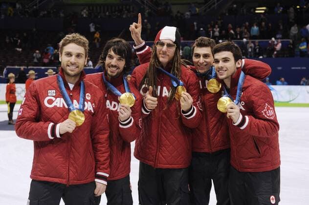 Canadian skaters Francois-Louis Tremblay (L), Charles Hamelin (2nd L), Jean Olivier (C), Guilaume Bastille (2nd R) , Francois Hamelin (R) celebrate their goldmedals for the men s 5000 M relay short track speed skating - CNS-OLY-SHORT-TRAC - ZUMAw51 o00 gold goldmedaille medaille o0 Jubel Freude Sieg Olympiasieg