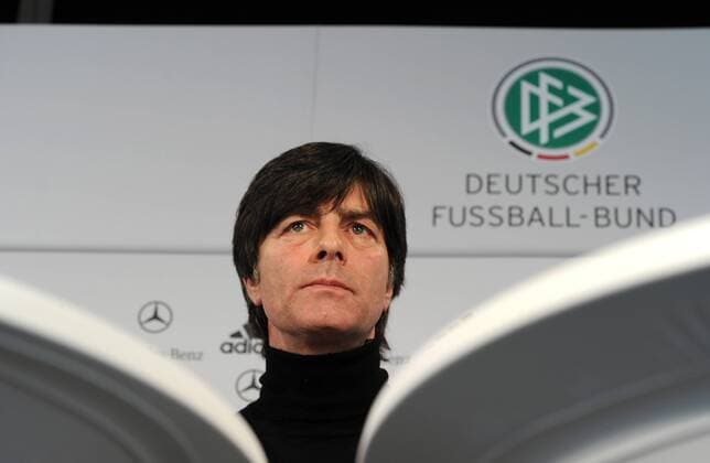 Fussball International, Deutsche Nationalmannschaft Deutscher Fussballbund, DFB 02.03.2010: Trainer Joachim Löw (GER)  o0 Trainer, Nationaltrainer Logo Emblem Verbandslogo Verbandsemblem Bundestrainer, Trainer, Nationaltrainer