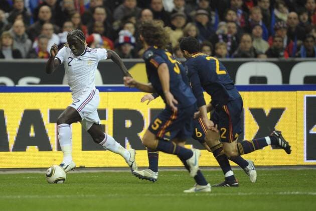 Frankreich (weiß) - Spanien (blau) - Bakary Sagna (li.) - JBAutissier - 