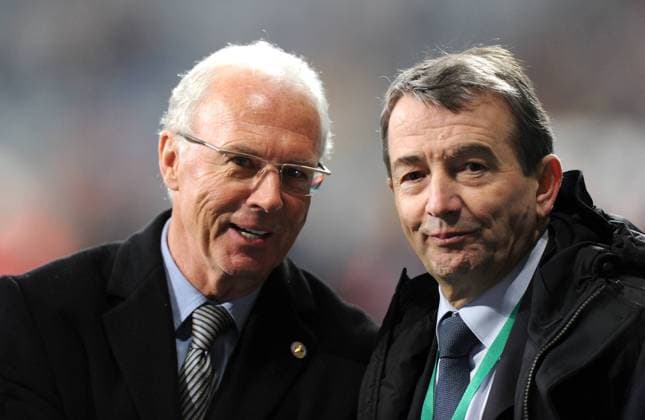 Deutschland - Argentinien 03.03.2010 Franz Beckenbauer mit DFB Generalsekretär Wolfgang Niersbach (GER) - 