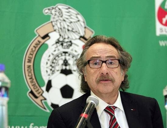 Mar 10, 2010 - Guadalajara, Mexico - The secretary general of the Mexican Football Federation, DECIO DE MARIA during the assembly of owners of Mexican soccer teams.  - ZUMAu78 o0 Funktionär, PK, Pressetermin