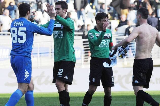 14 03 2010 - serie A Juventus Turin (schwarz weiß) - AC Siena(grün) Jubel Siena 