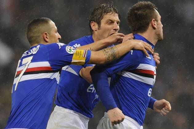 Genova 21 03 2010 - Sampdoria Genua (Blau) - Juventus Turin (Grau) - Jubel Antono Cassano r.  o0 Jubel Freude