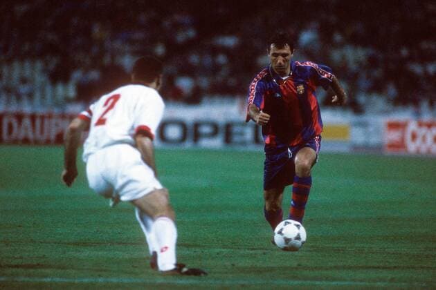 Hristo Stoichkov (FC Barcelona, re.) vs AC Milan Fußball EC 1 Herren Champions League 1993 1994 Finale Gruppe Athen