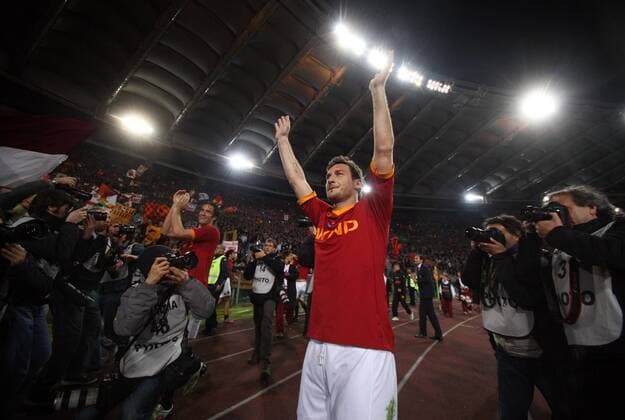 27-03-2010 Roma Italy, AS Rom (rot) vs Inter Mailand (schwarz blau), Italian Serie A : Francesco Totti (AS Rom) -  o0 Jubel, Freude