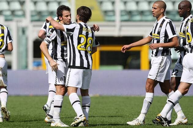 Turin 28 03 2010 - serie A Juventus Turin (Weiß) - Atalanta Bergamo (Blau): Jubel Alessandro Del Piero l. und Diego 2.l.  o0 Jubel Freude