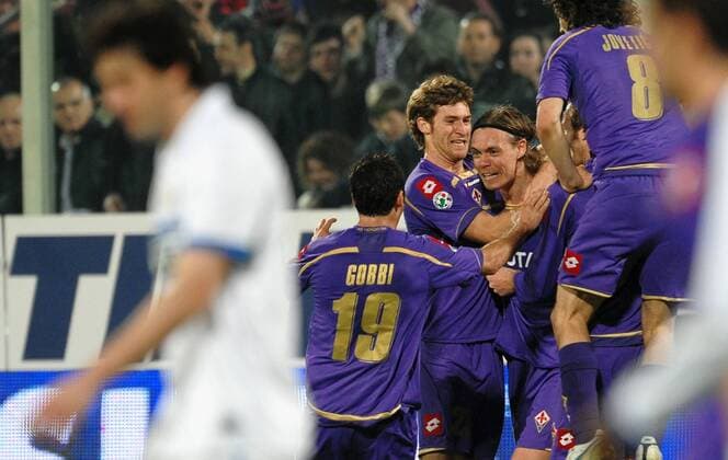 Per KROLDRUP (3L) 10 4 2010 ACF Fiorentina (AC Florenz, violett) vs Inter Mailand (weiß) ANDREAXSTACCIOLI o0 Jubel Freude