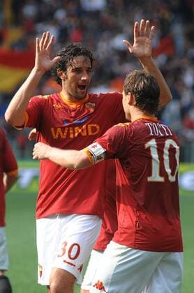 Francesco Totti und Luca Toni (L, AS Rom) Jubel 11-04-2010 AS Rom vs Atalanta Bergamo (blau) massimo+oliva