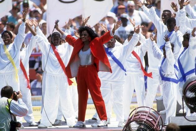 Sängerin Diana Ross (USA) während ihres Auftritts im Rahmen der Eröffnungsfeier der WM 1994 Fußball WM Herren WM 1994, Eröffnung, Feier, Eröffnungsfeier, Zeremonie Gruppe Chicago
