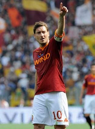 FUSSBALL INTERNATIONAL SERIE A SAISON 2009 2010 AS Rom - Atalanta Bergamo 11.04.2010 Francesco Totti (AS Rom) 