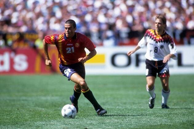 Luis Enrique (Spanien, li.) Fußball WM Herren WM 1994, Länderspiel, Nationalteam, Nationaltrikot, Deutschland - Spanien 1:1 Gruppe Chicago Dynamik,