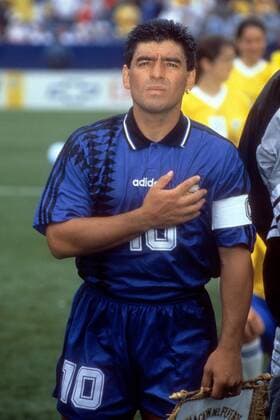 Diego Armando Maradona (Argentinien) - Nationalhymne Fußball WM Herren WM 1994, Länderspiel, Nationalteam, Nationaltrikot Einzelbild Boston