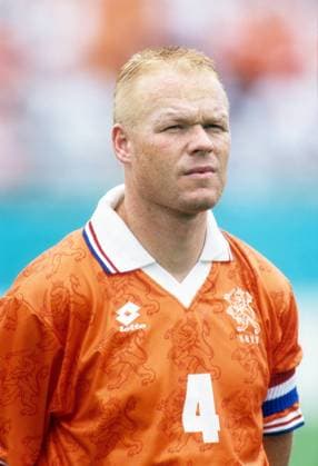 Ronald Koeman (Niederlande) - Nationalhymne Fußball WM Herren WM 1994, Länderspiel, Nationalteam, Nationaltrikot Porträt Orlando