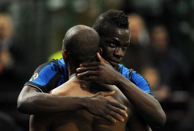 Samuel Eto o (vorn), mario Balotelli (Inter Mailand) NicoloXZangirolami o0 Etoo Jubel, Freude