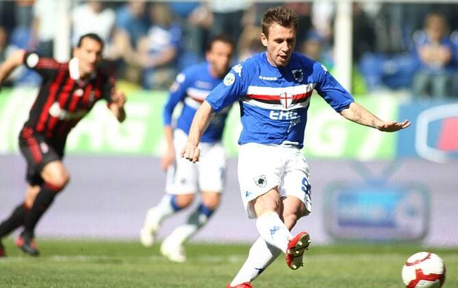 18.04.2010, Genua - Serie A 2009 2010 - Sampdoria Genua (blau) vs AC Milan (rot) 2:1 --- Antonio Cassano trifft zum 1-1 ---  o0 Tor