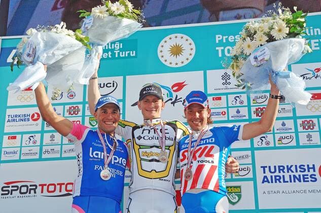 Siegerehrung v.l.n.r. - (2.) Angelo Furlan (ITA Lampre - Farnese Vini) - (1.) Etappensieger Andre Greipel (GER Team HTC Columbia) - (3.) Kenny Robert Van Hummel (NED Skil Shimano) - Event: Tour of Turkey 2010 - Stage 8 - Antalya - Alanya 166.0 km - Date: 18.04.2010 - Location: Turkey - o0 Jubel Freude