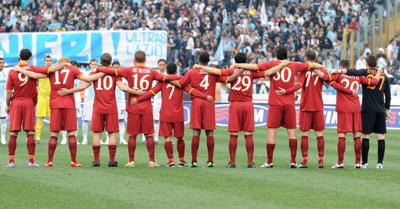 Roma 18 04 2010 - Lazio Rom (white) - AS Rom (red) : : Presentation AS Rom 