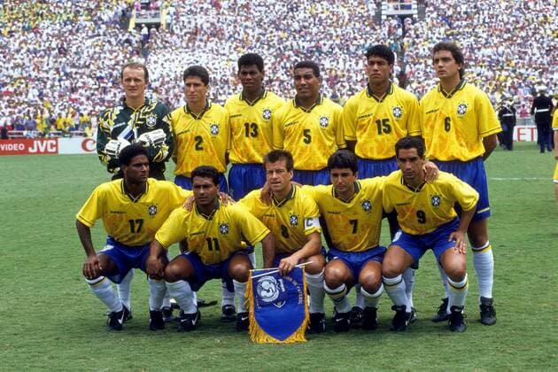 Mannschaftsfoto Brasilien, hi. v. li.: Torwart Claudio Taffarel, Jorginho, Aldair, Mauro Silva, Marcio Santos, Branco, vorn: Mazinho, Romario, Carlos Dunga, Bebeto, Zinho Fußball WM Herren WM 1994, Länderspiel, Nationalteam, Nationaltrikot, Finale Gruppe Los Angeles, LA, L.A.
