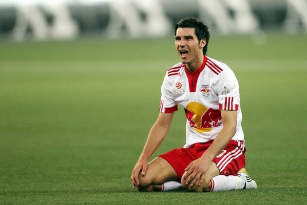 FUSSBALL - SALZBURG,AUSTRIA,23.APR.10 - FUSSBALL - tipp3 Bundesliga powered by T-Mobile, FC Red Bull Salzburg RBS (weiß) vs SK Rapid Wien (grün weiß). Bild zeigt Nikola Pokrivac (RBS).  o0 Enttäuschung o00 RB
