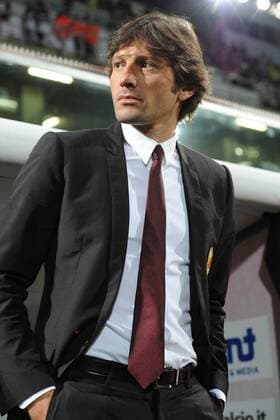 Palermo 24.04.2010, US Palermo (rosa) - AC Mailand (rot): Trainer Leonardo (Mailand) 